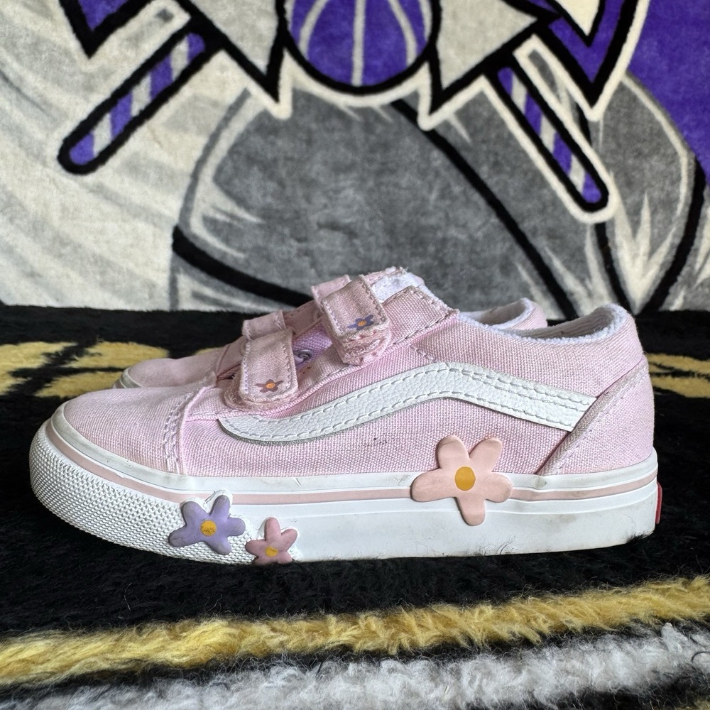 Size 9c - Vans Kids' Old Skool V Flower Sneaker